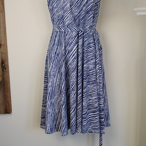 Ann Taylor Stretch Knit Fit & Flare Dress 2 - Picture 6 of 10
